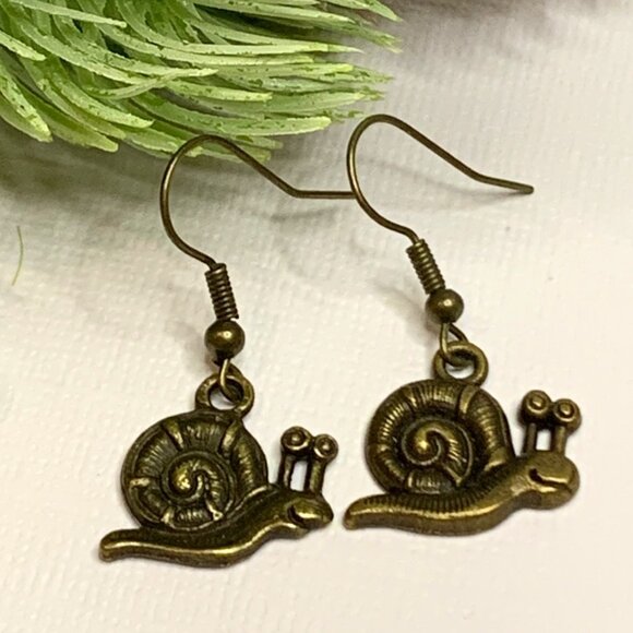 Snail Earring, Turbo Earring, Silly Animal Earring, Gift Idea, Beach Earrings - Picture 2 of 5